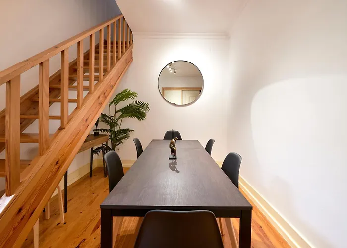 Private With Balcony In A Coliving - ホームステイ *