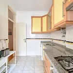 Privatunterkunft Private With Balcony In A Coliving - Lissabon