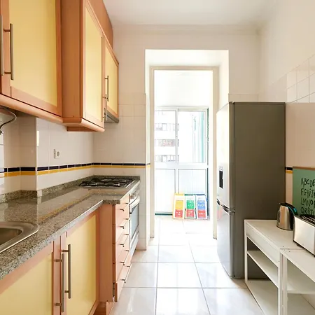 Private With Balcony In A Coliving - Quarto em Acomodações Particulares