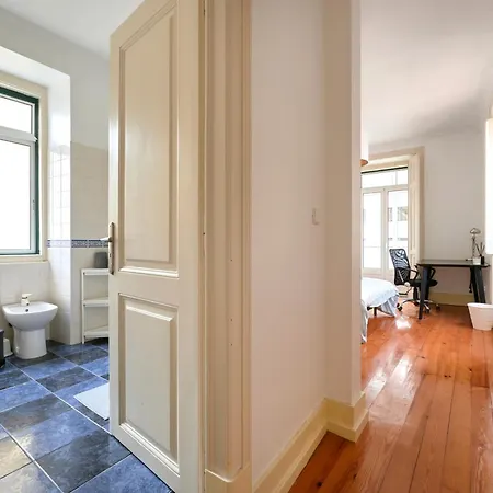 Private With Balcony In A Coliving - *