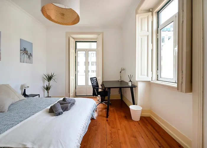 Private With Balcony In A Coliving - *