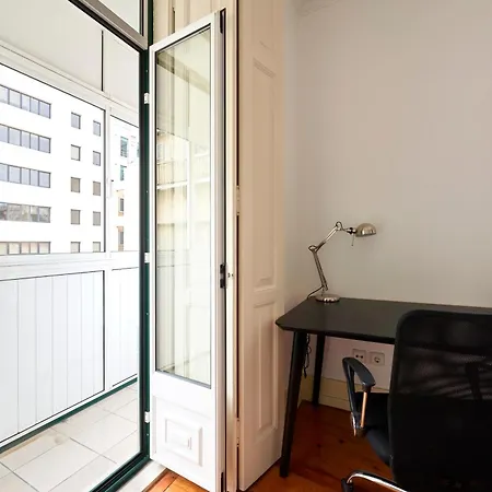 Private With Balcony In A Coliving - *